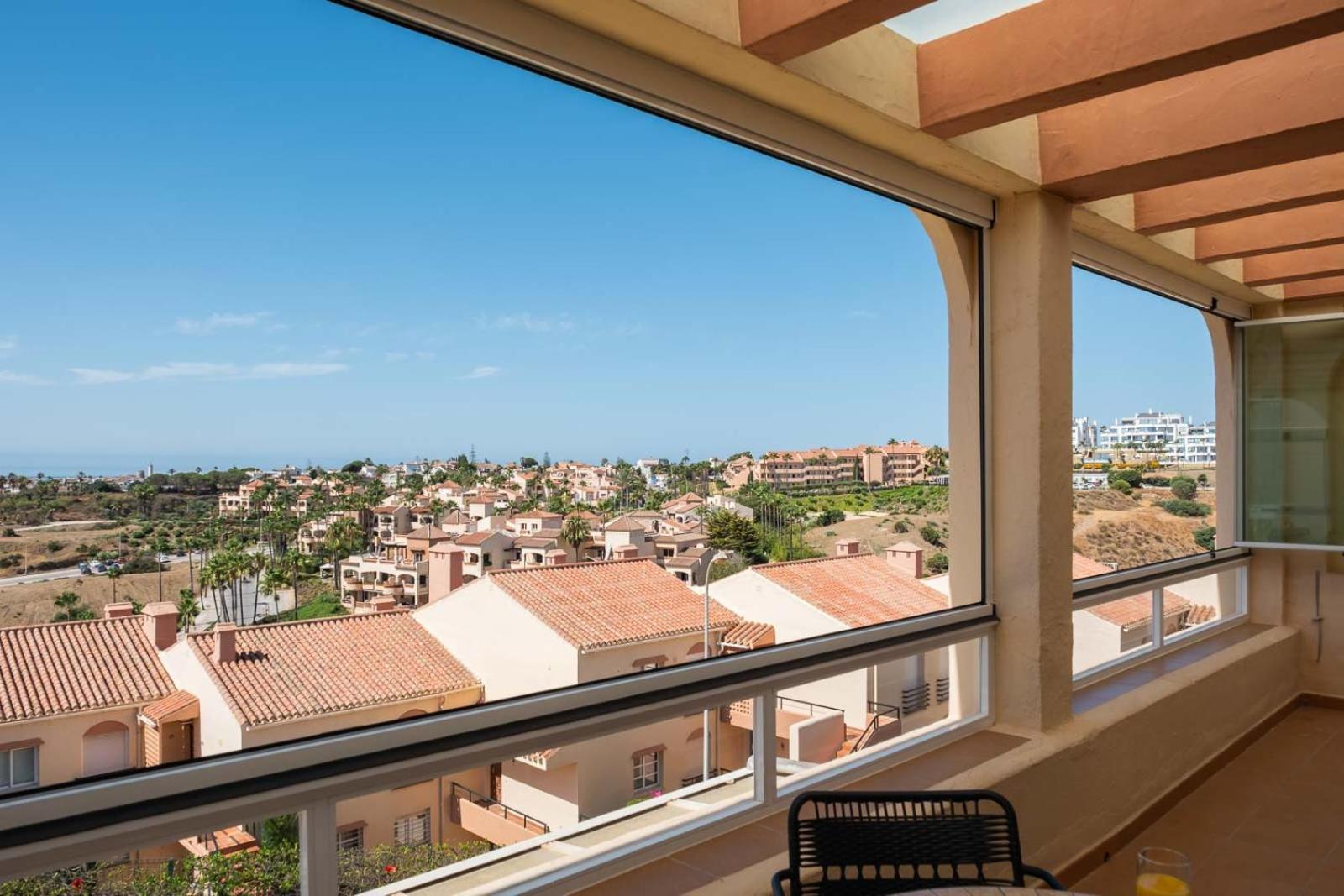 Family & Beach Apartments Mijas Costa & Fuengirola By Alfresco Stays El Faro ภายนอก รูปภาพ