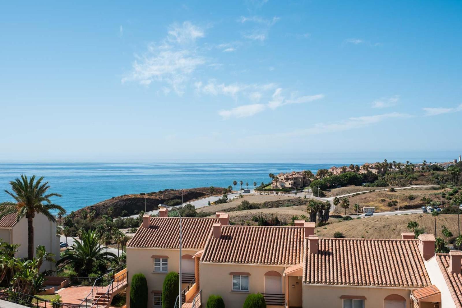 Family & Beach Apartments Mijas Costa & Fuengirola By Alfresco Stays El Faro ภายนอก รูปภาพ