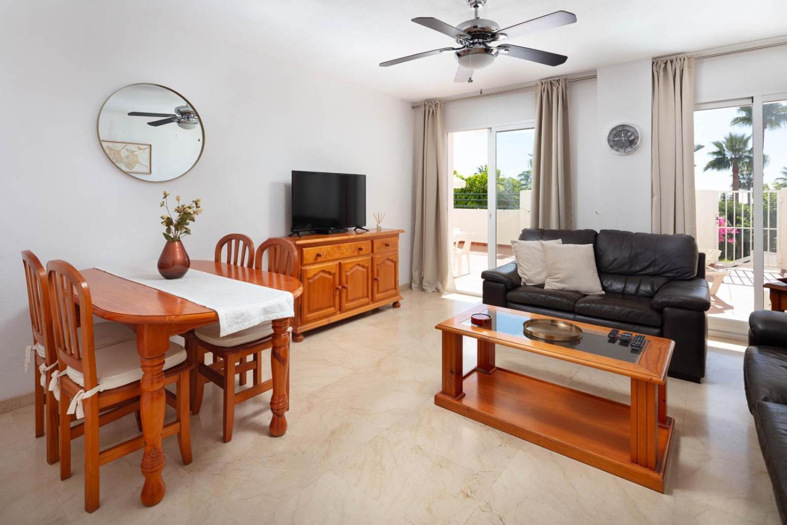 Family & Beach Apartments Mijas Costa & Fuengirola By Alfresco Stays El Faro ภายนอก รูปภาพ